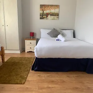 Newcastle Townhouse Apartment